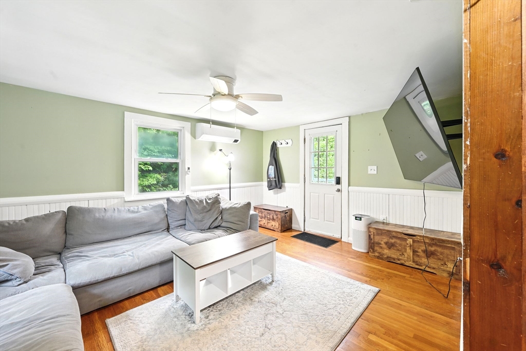 24 Barnett Road Sutton, MA 01590 - Photo 10 of 38