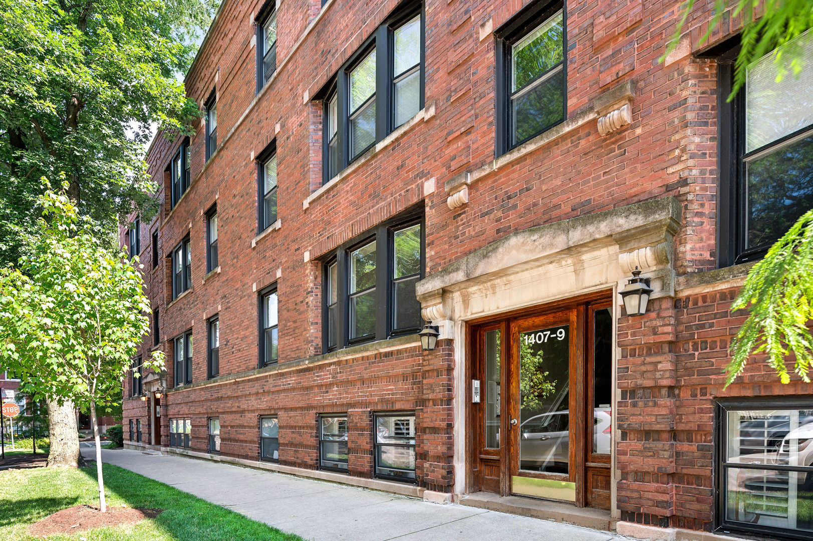 1409 West Rascher Avenue, Unit 3 Chicago, IL 60640 - Photo 1 of 13 Gallery Image 1