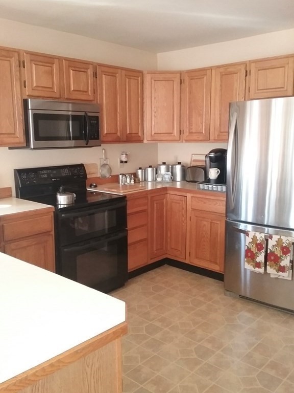 59 Mill Village Road, Unit 59 Deerfield, MA 01373 - Photo 3 of 18