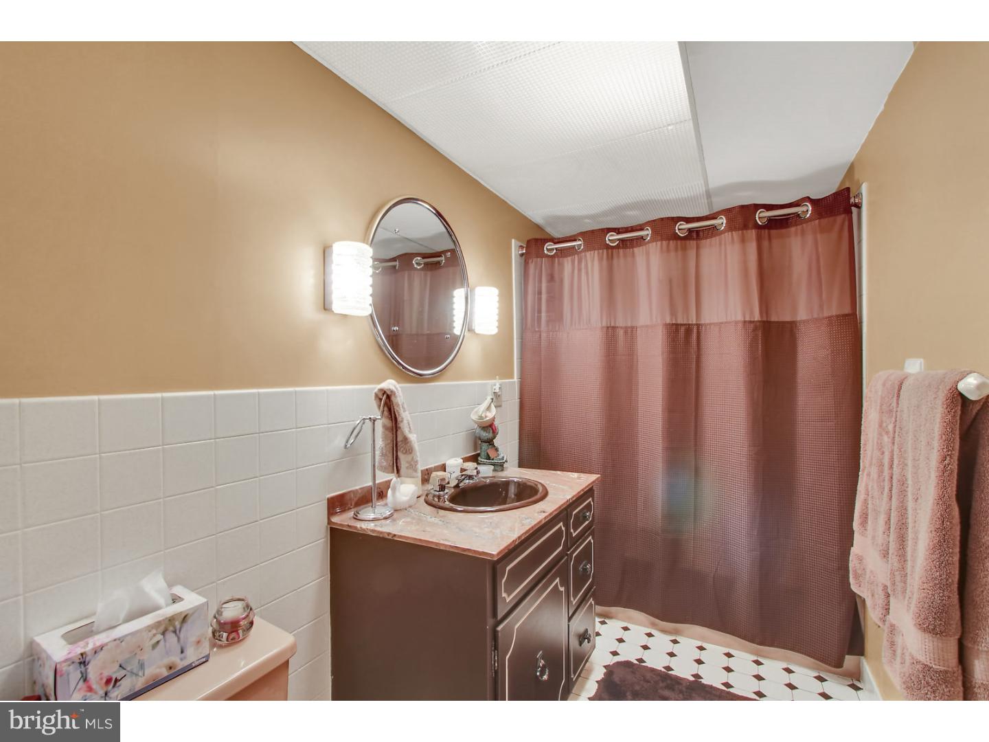 1518 Hill Road Reading, PA 19602 - Photo 19 of 25 Bathroom