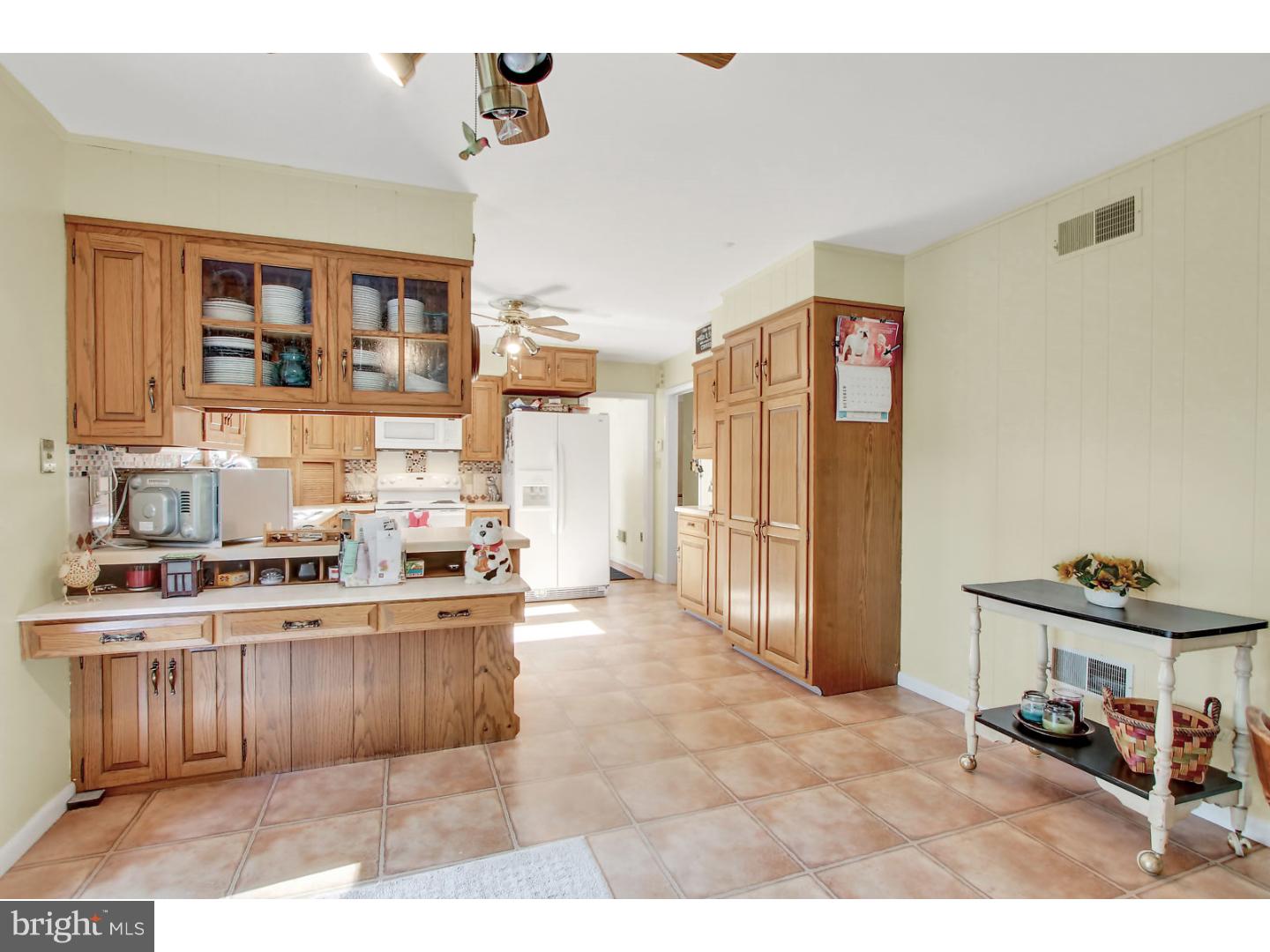 1518 Hill Road Reading, PA 19602 - Photo 10 of 25 Kitchen