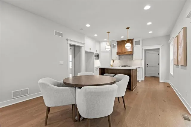 $599,900 | 1025 Southwest Armie Street, Lee's Summit, MO 64081