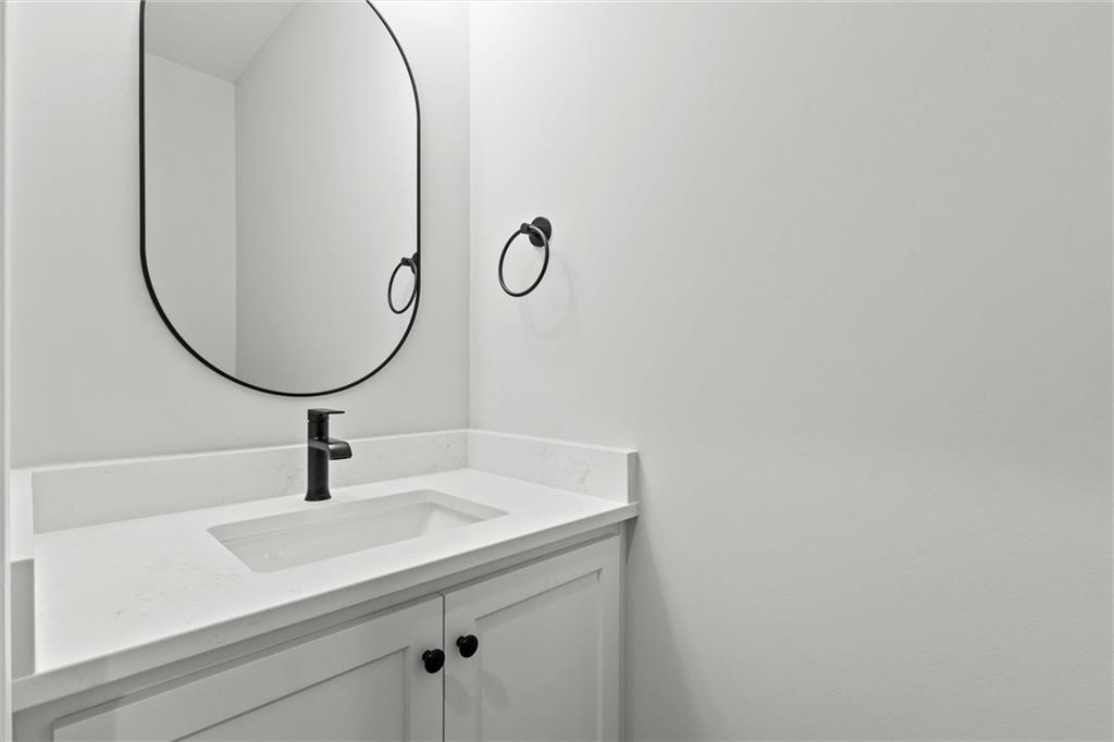 1025 Southwest Armie Street Lee's Summit, MO 64081 - Photo 17 of 38