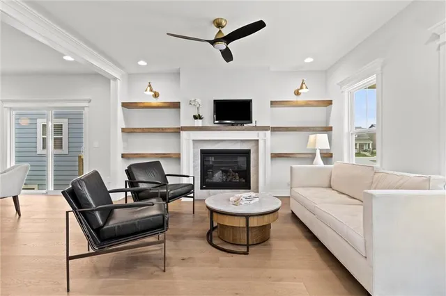 $599,900 | 1025 Southwest Armie Street, Lee's Summit, MO 64081