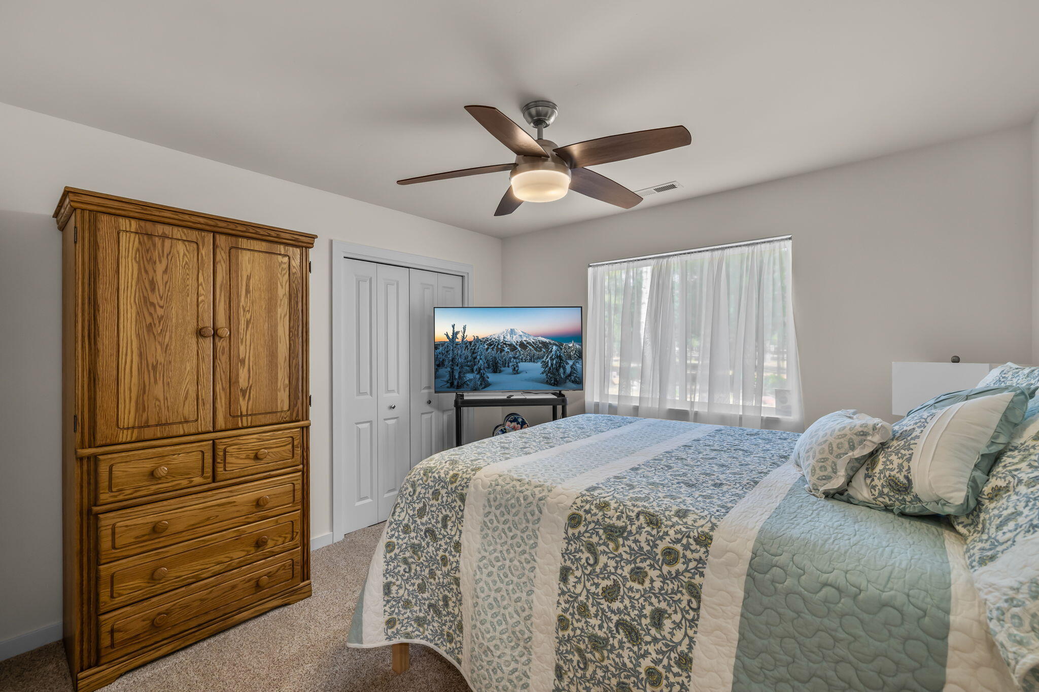 15943 Cascade Lane La Pine, OR 97739 - Photo 32 of 55 Bedroom 2