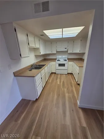 $1,200 | 1601 Justin Court, Unit 1, Henderson, NV 89011