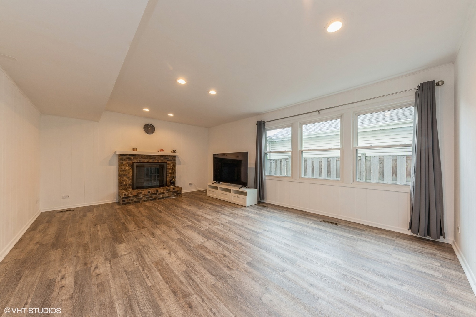 797 Dannet Road Buffalo Grove, IL 60089 - Photo 5 of 15