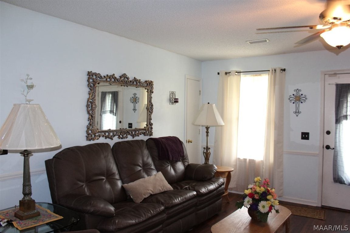 33 Ridgewood Court Daleville, AL 36322 - Photo 3 of 36 Gallery Image 3