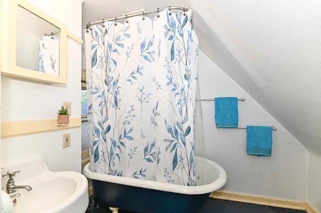 $629,000 | 2834 North Hackett Avenue, Milwaukee, WI 53211