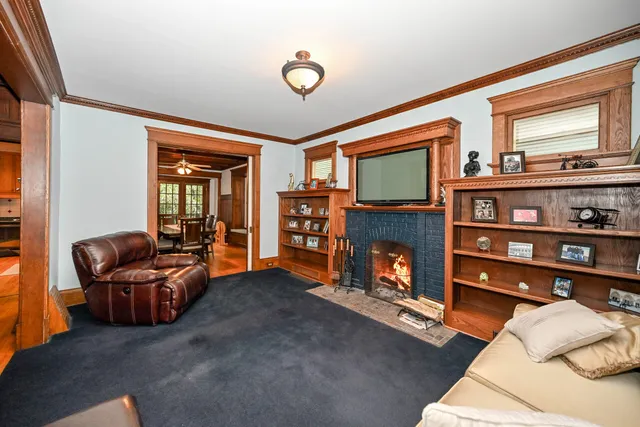 $629,000 | 2834 North Hackett Avenue, Milwaukee, WI 53211