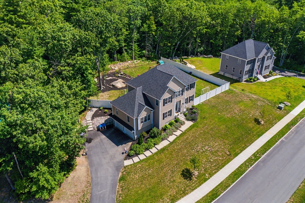 377 Rebecca Road Northbridge, MA 01588 - Photo 5 of 40