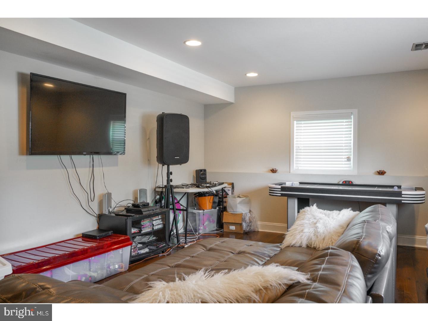 718 Hilltop Road Cinnaminson, NJ 08077 - Photo 9 of 24 Gallery Image 9