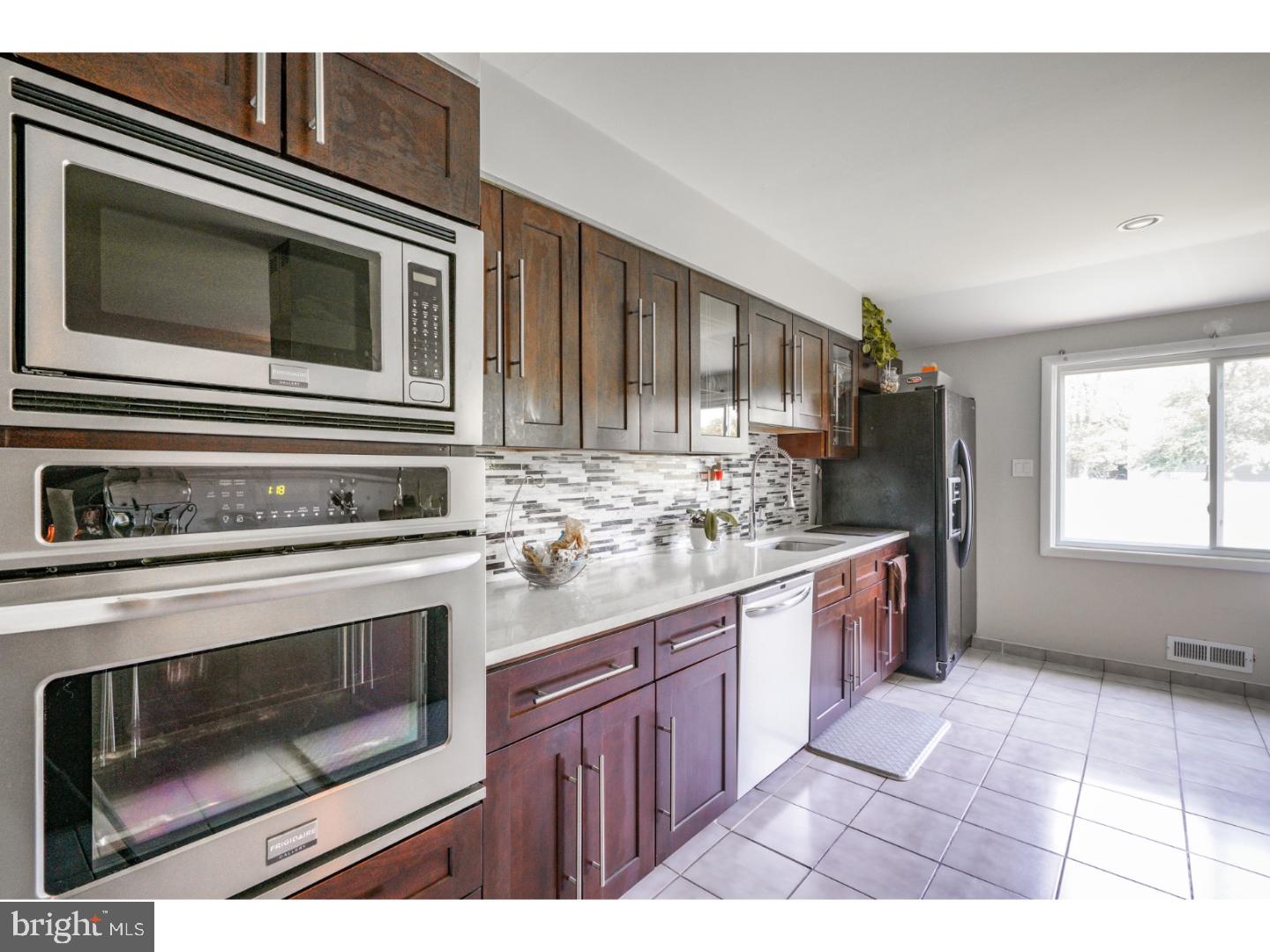 718 Hilltop Road Cinnaminson, NJ 08077 - Photo 10 of 24 Gallery Image 10
