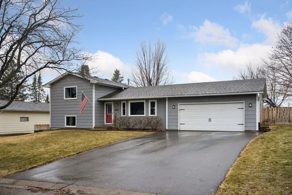 $375,000 | 608 Ridge Drive Southeast, St. Michael, MN 55376