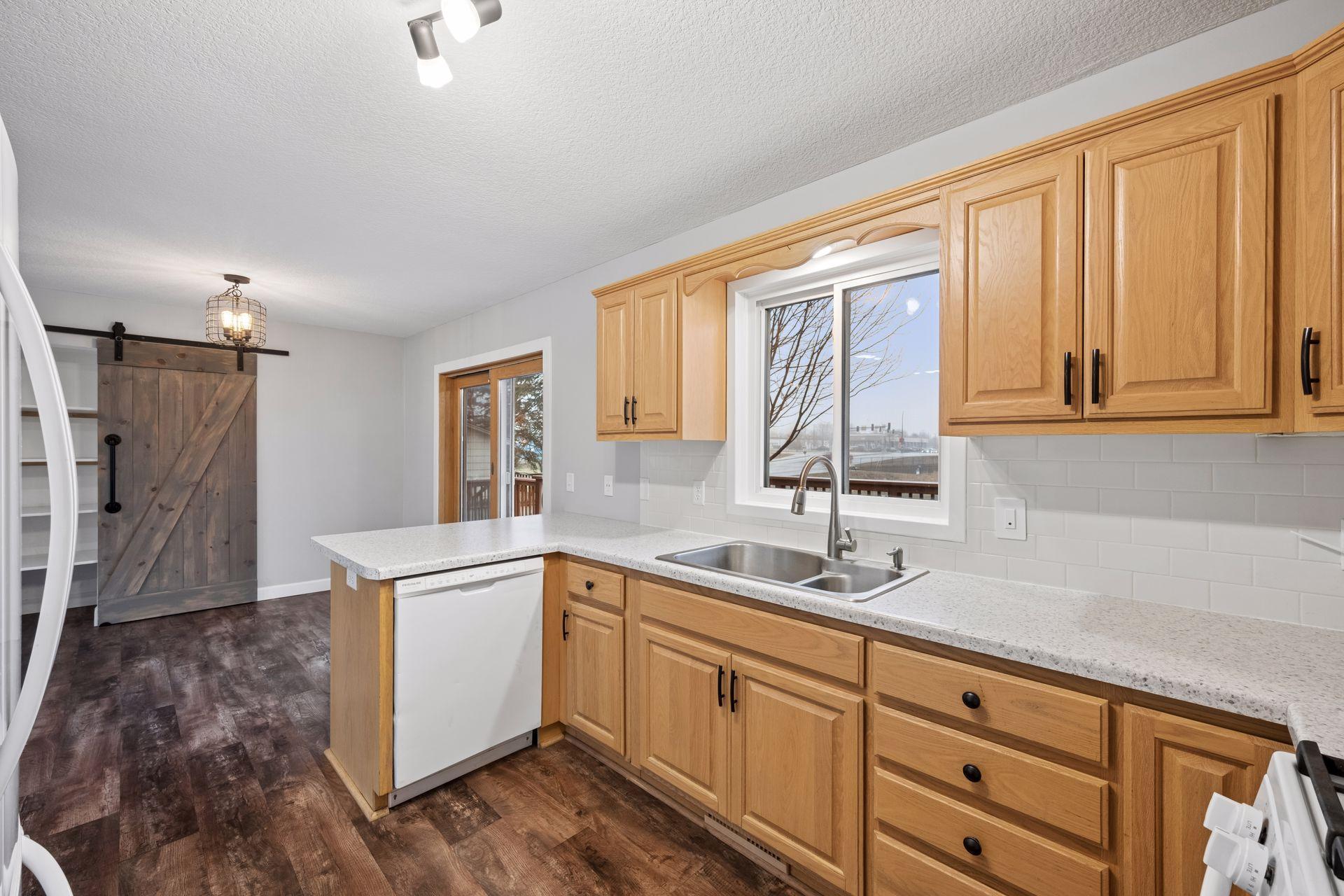 608 Ridge Drive Southeast St. Michael, MN 55376 - Photo 11 of 32