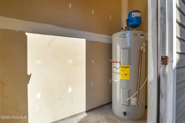 $1,200 | 505 Timberlake Trail, Jacksonville, NC 28546