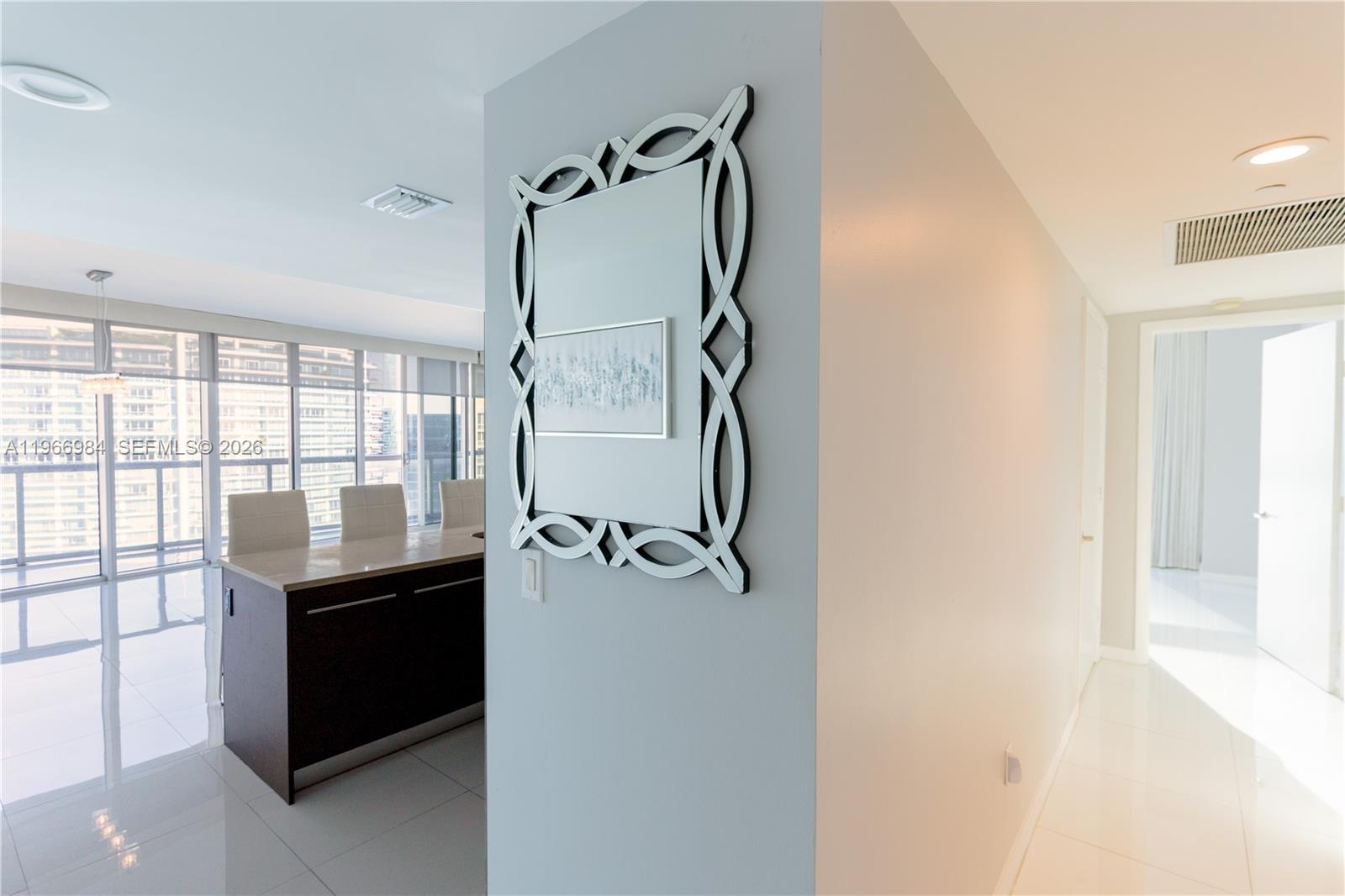 465 Brickell Avenue, Unit 4802 Miami, FL 33131 - Photo 5 of 21 #iconbrickell#buyinmiamiflorida#luisurcuyo#brickellrealestate