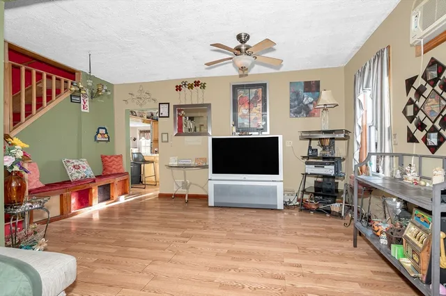 $399,900 | 10 Pond Street, Lynn, MA 01904