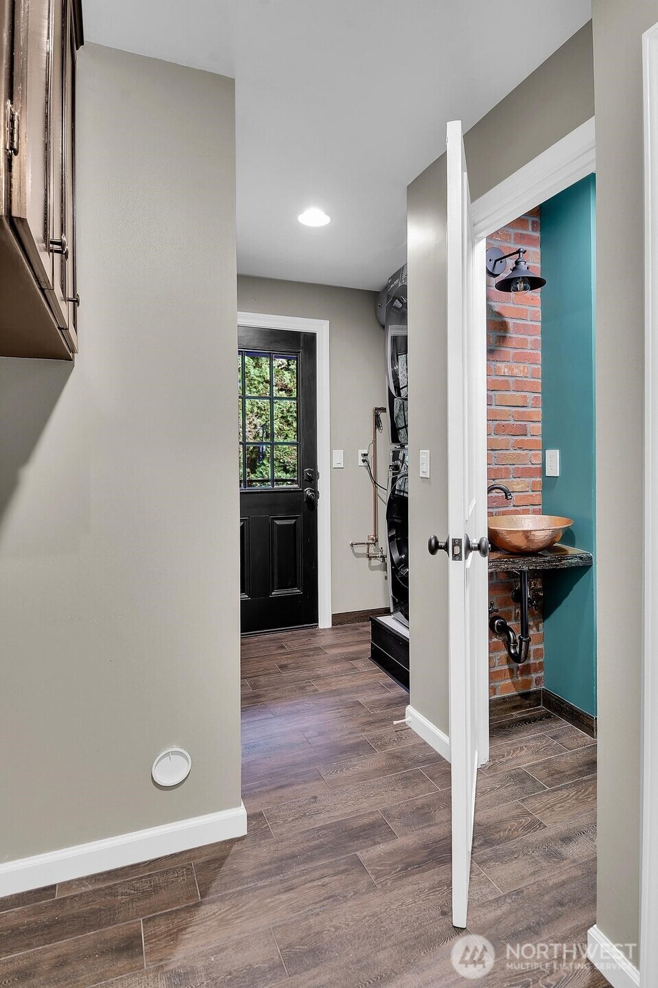 3719 38th Avenue Southwest Seattle, WA 98126 - Photo 14 of 18