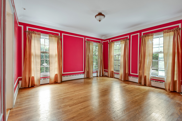 60 Sheridan Road Highland Park, IL 60035 - Photo 2 of 29 a view of a room with wooden floor and windows