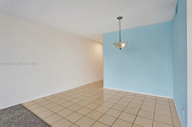 $2,400 | 3140 South Ocean Drive, Unit 1909, Hallandale Beach, FL 33009