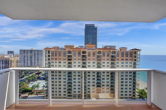 $2,400 | 3140 South Ocean Drive, Unit 1909, Hallandale Beach, FL 33009