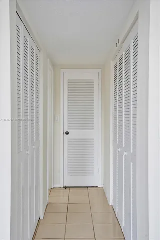 $2,400 | 3140 South Ocean Drive, Unit 1909, Hallandale Beach, FL 33009