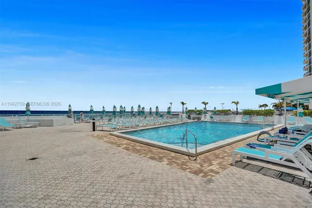 $2,400 | 3140 South Ocean Drive, Unit 1909, Hallandale Beach, FL 33009