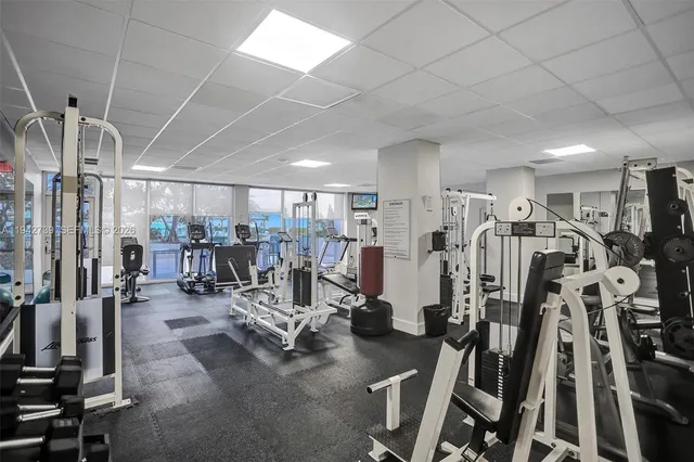 $2,400 | 3140 South Ocean Drive, Unit 1909, Hallandale Beach, FL 33009