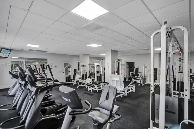 $2,400 | 3140 South Ocean Drive, Unit 1909, Hallandale Beach, FL 33009