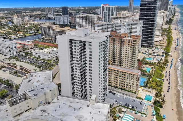 $2,400 | 3140 South Ocean Drive, Unit 1909, Hallandale Beach, FL 33009