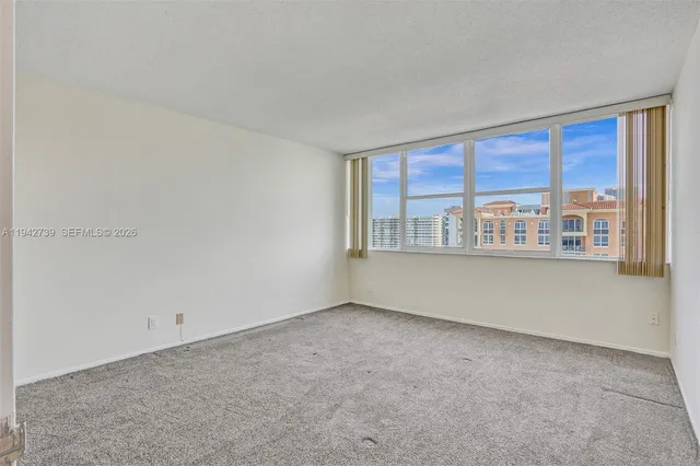 $2,400 | 3140 South Ocean Drive, Unit 1909, Hallandale Beach, FL 33009