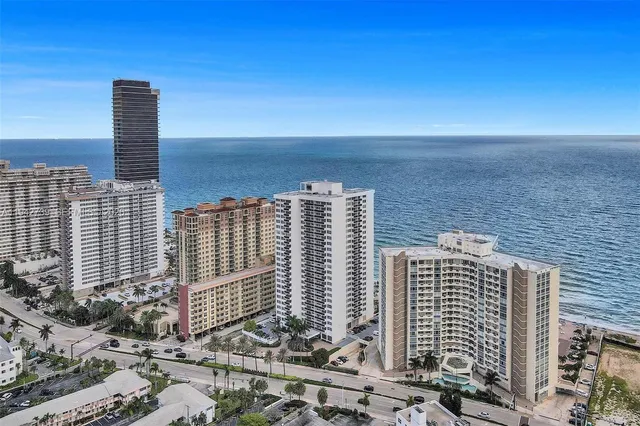 $2,400 | 3140 South Ocean Drive, Unit 1909, Hallandale Beach, FL 33009