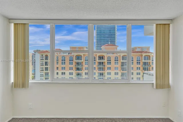 $2,400 | 3140 South Ocean Drive, Unit 1909, Hallandale Beach, FL 33009