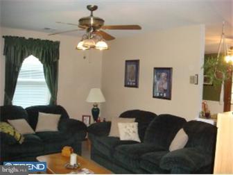 454 Monroeville Road Woolwich Township, NJ 08085 - Photo 6 of 12 Family Room