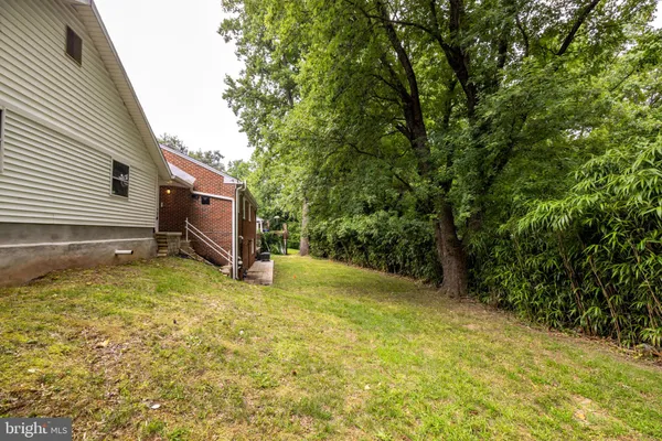 $4,250 | 5508 Brookland Road, Alexandria, VA 22310
