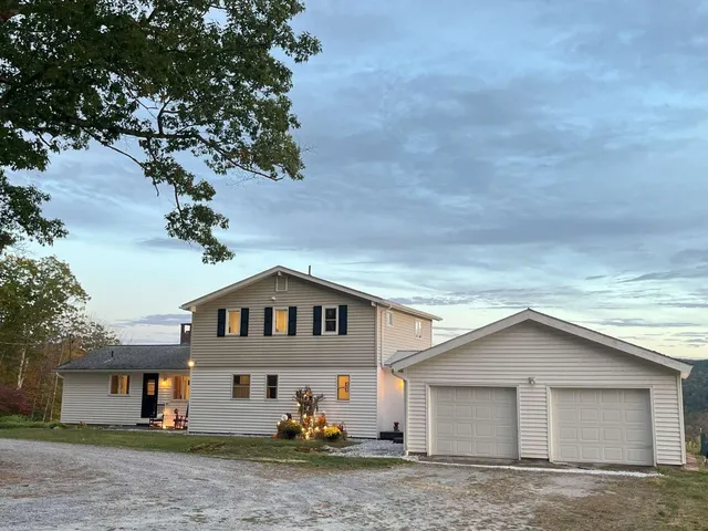 $699,000 | 996 Lincoln Hill Road, Shrewsbury, VT 05738