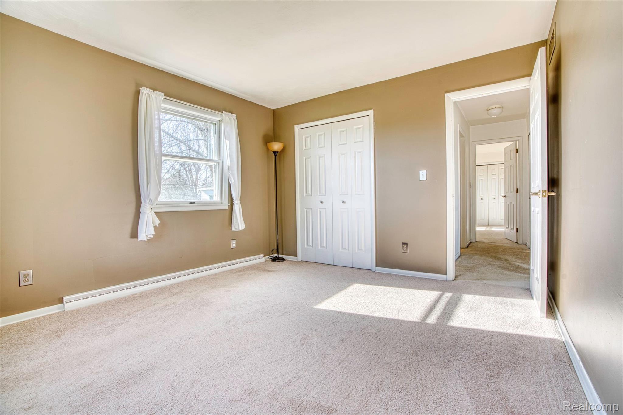 10189 West Sargent Road Fowlerville, MI 48836 - Photo 9 of 32 DSC05620_12.jpg