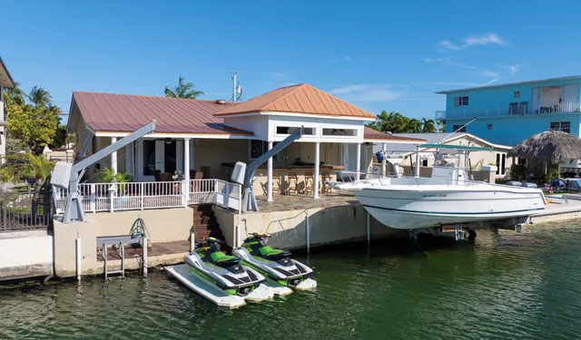 $1,879,000 | 19 Azalea Drive, Key West, FL 33040