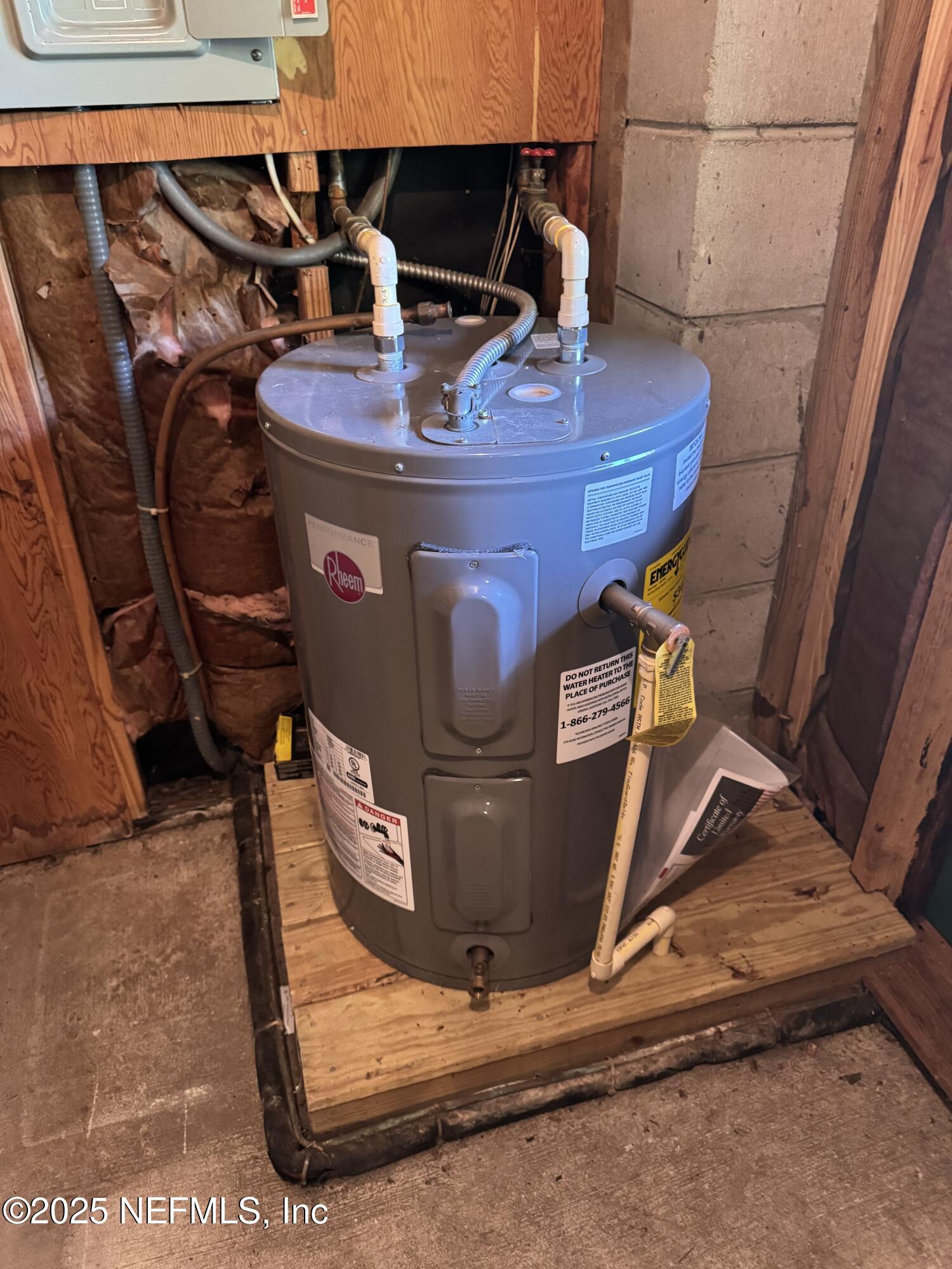 2576 Leon Road Jacksonville, FL 32246 - Photo 20 of 22 Water Heater