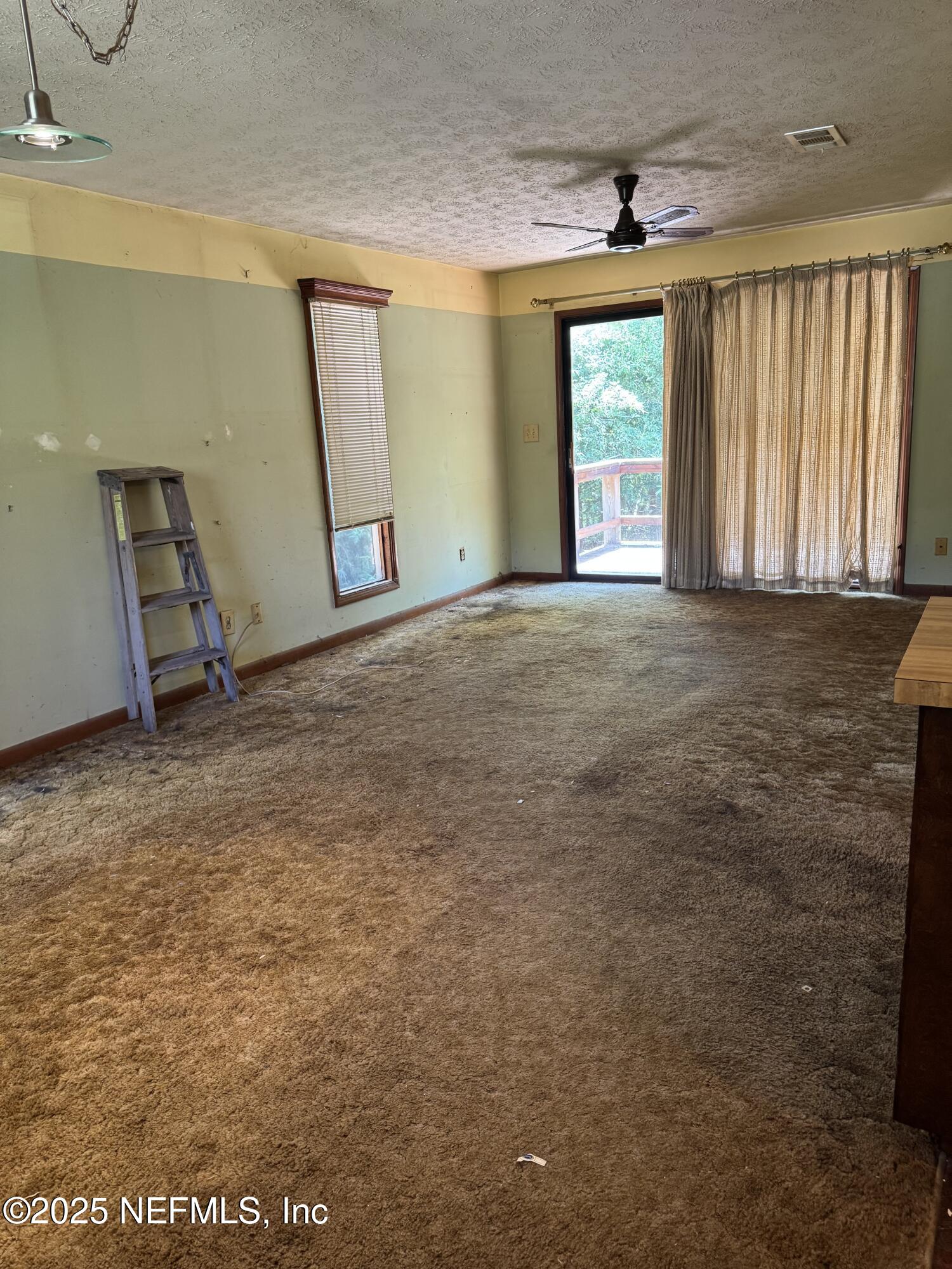 2576 Leon Road Jacksonville, FL 32246 - Photo 7 of 22 Living Room