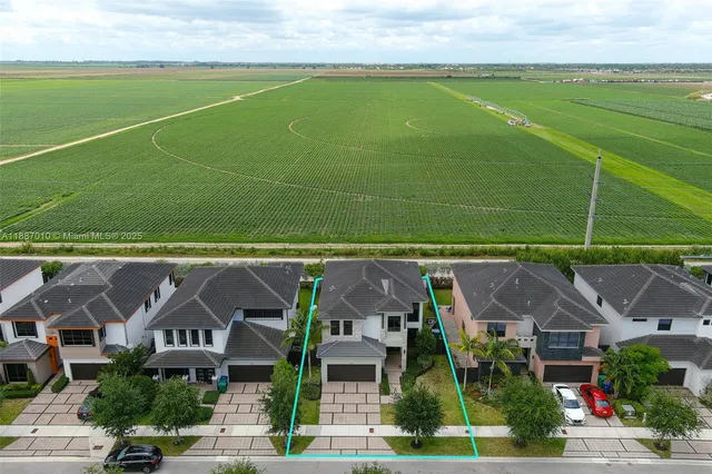 $885,000 | 16065 Southwest 136th Terrace, Miami, FL 33196