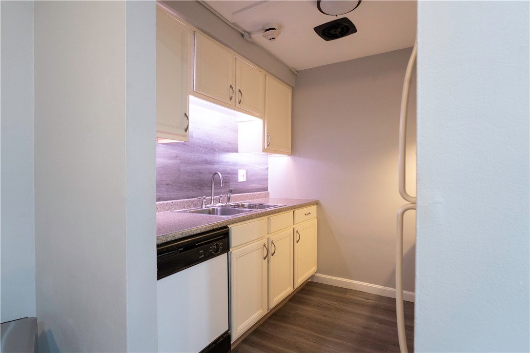 76 Park Street, Unit C1 Pawtucket, RI 02860 - Photo 9 of 16