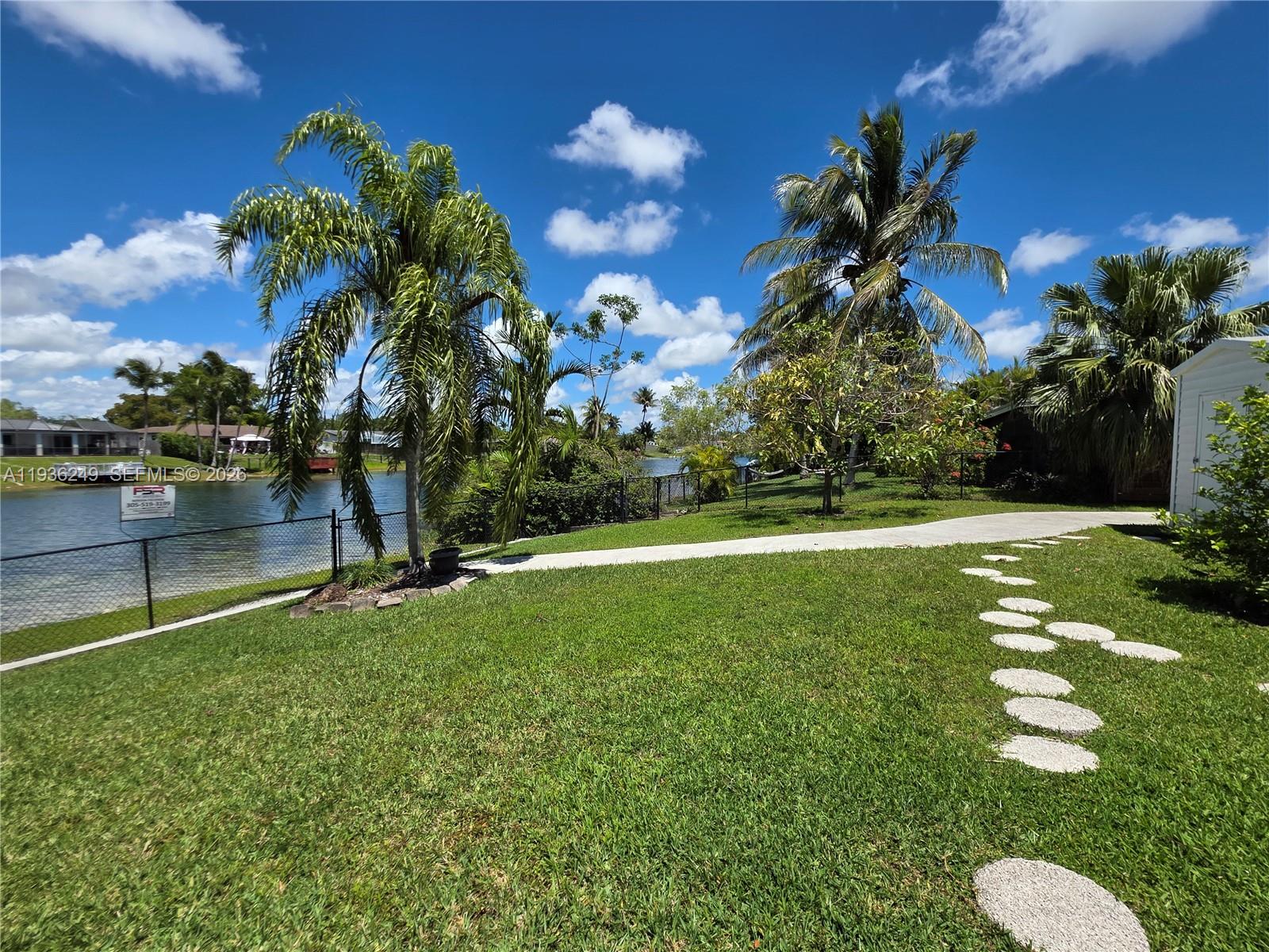 14545 Southwest 75th Street Miami, FL 33183 - Photo 19 of 47