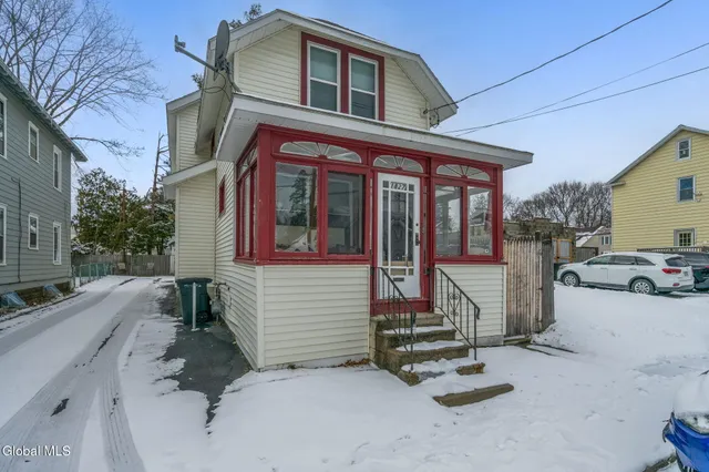 $280,000 | 1827 8th Street, Rensselaer, NY 12144