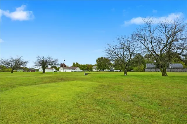 $400,000 | 9648 Cd 191, Carthage, MO 64836