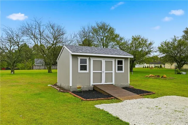 $400,000 | 9648 Cd 191, Carthage, MO 64836