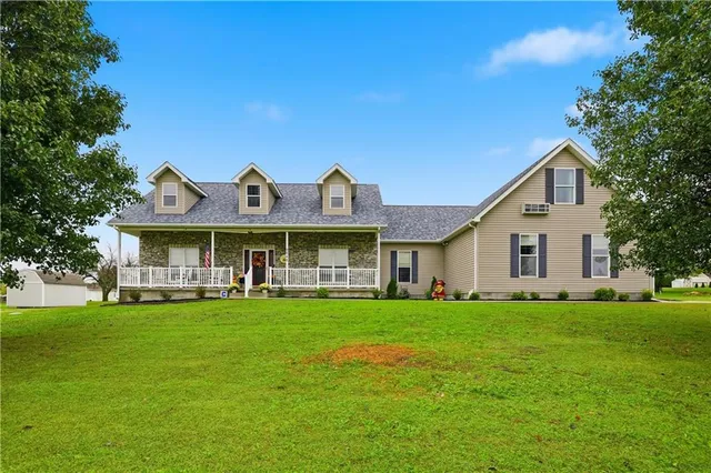 $400,000 | 9648 Cd 191, Carthage, MO 64836