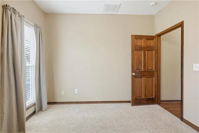 $400,000 | 9648 Cd 191, Carthage, MO 64836