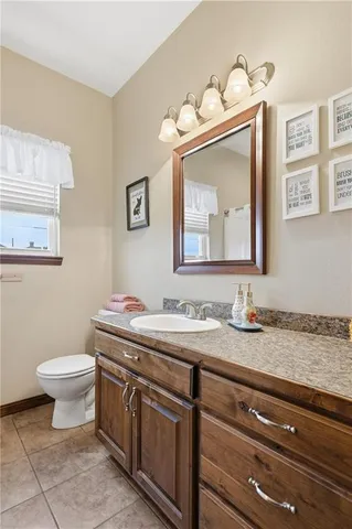 $400,000 | 9648 Cd 191, Carthage, MO 64836